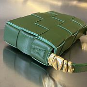 Bottega Veneta Cassette Green Shoulder Bag 23x15x5.5cm - 3