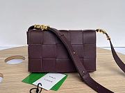 Bottega Veneta Cassette Burgundy Shoulder Bag 23x15x5.5cm - 1