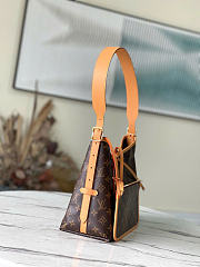 LV Carryall PM 29x24x12cm - 6