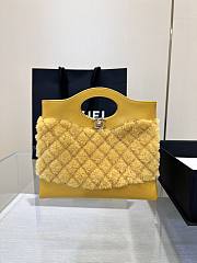 Chanel 23A Mini 31 Bag Yellow 22x23x5.5cm - 1