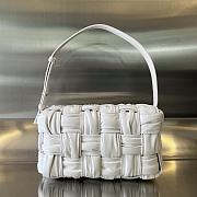 Bottega Veneta Brick Cassette Shoulder Bag White 28x14x10cm - 1