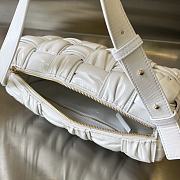 Bottega Veneta Brick Cassette Shoulder Bag White 28x14x10cm - 2