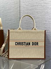 Dior Medium Book Tote Beige Dior Oblique Raffia 36x16x27cm - 1