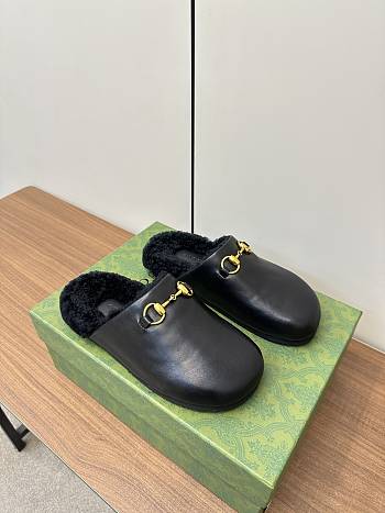 Gucci Black Slides 04