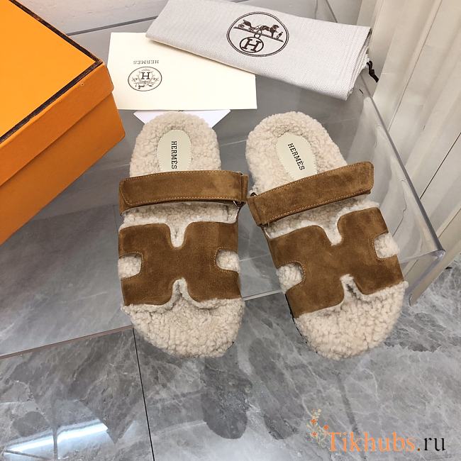 Hermès Chypre Sandals Shearling Brown Suede - 1