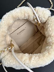 Chanel Mini 22 Bag Fleece Gold White 20x19x6cm - 5