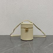 Loro Piana Extra Case White 12x12x16cm - 1