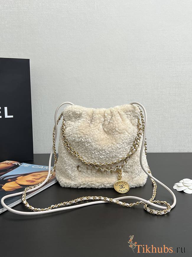 Chanel Mini 22 Bag Fleece Gold White 20x19x6cm - 1