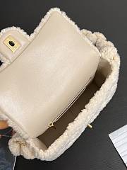 Chanel Small Flap Bag Fleece Gold White 20x14x6.5cm - 4