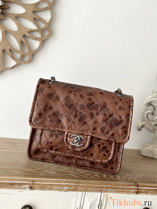 Chanel Flap Bag Brown 26x11x23cm - 1