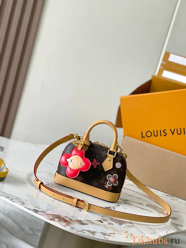 Louis Vuitton LV Nano Alma Candy Red 18x12x8cm - 1