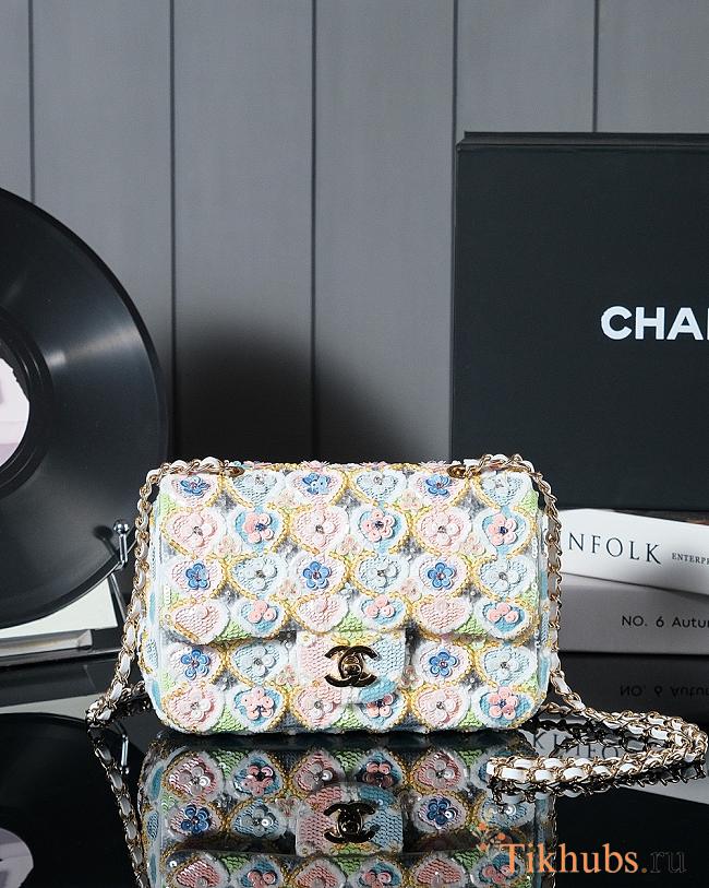 Chanel 24A Flap Bag Multicolor Sequins 20x10x7cm - 1