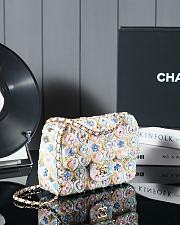 Chanel 24A Flap Bag Multicolor Sequins 20x10x7cm - 2