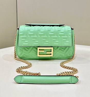 Fendi Baguette Chain Midi Green Leather Bag 24x14.5x7cm