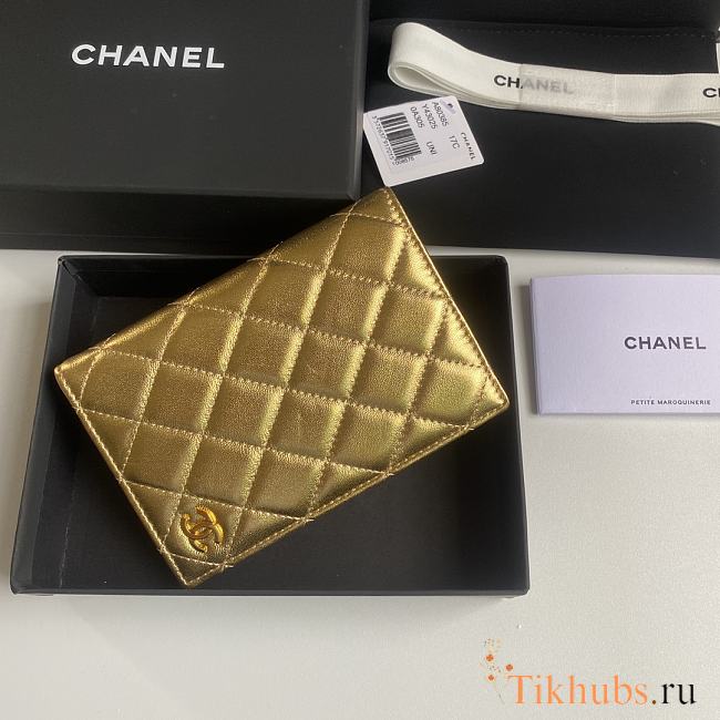 Chanel Passport Holder Gold 14.5x10.5x2cm - 1