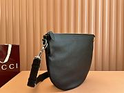 Gucci B Small Crossbody Bag Black 40x31x3cm - 5