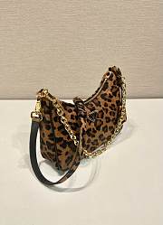 Prada Leopard Print Re-Edition Bag 22.5x18.5x6cm - 3