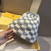 Louis Vuitton LV Crush Damoflage Pearls Beanie - 3