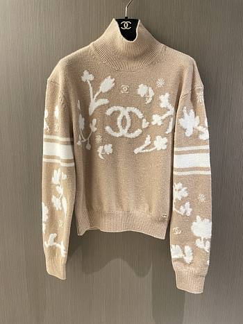 Chanel Beige Sweater 02