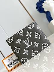 Louis Vuitton LV Multiple Wallet 11.5x9x1.5cm - 1