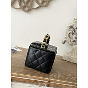 Chanel Mini Vanity Case Bags Black 11x9.5x8.5cm - 4