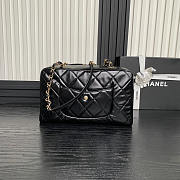 Chanel 24A Shiny Calfskin Shouder Bag Black 29x19x13cm - 5