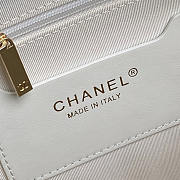 Chanel 24A Shiny Calfskin Shouder Bag White 29x19x13cm - 4