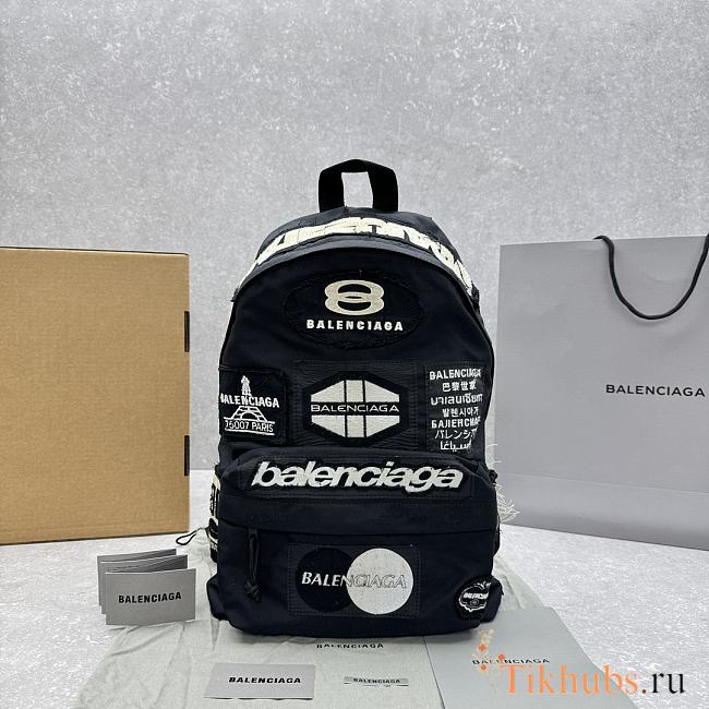 Balenciaga Explorer Patched Backpack 32x9x47cm - 1