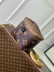 Louis Vuitton LV Nice BB Toiletry Bag 24x18x14.5cm - 2