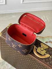 Louis Vuitton LV Nice BB Toiletry Bag 24x18x14.5cm - 3