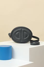 Hermes In The Loop Belt Bag Black 19x13x4cm - 1