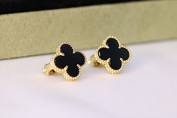 Van Cleef Arpels Earring Black