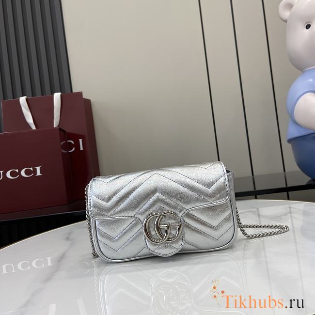 Gucci GG Marmont Matelasse Super Mini Bag Silver 16.5x10x5cm - 1