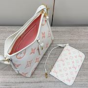 Louis Vuitton LV Carryall Zip NM PM Latte White 29.5 x 24 x 12 cm - 4