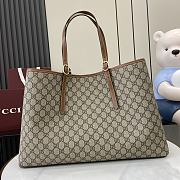 Gucci GG Emblem Large Tote Bag Beige 45.5x30x16cm - 4