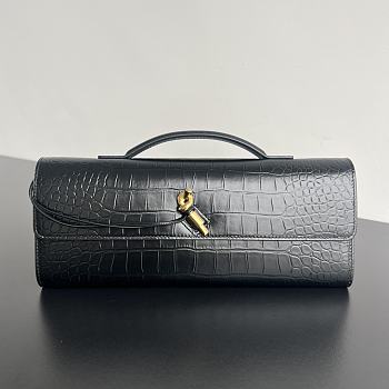 Bottega Veneta Andiamo Clutch Crocodile Black Bag 31x13x3cm