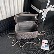 Chanel Vanity Case Top Handle Grey Patent 17cm - 5