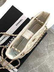 Chanel Classic Clutch With Strap White Caviar 20x11x9cm - 2