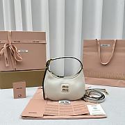 Miu Miu Shoulder Bag White Leather 17x15.5x5.5cm - 1