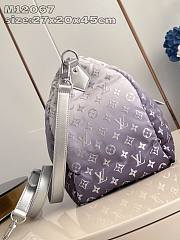 Louis Vuitton LV Keepall Bandoulière 45 Frost 45x27x20cm - 2