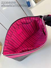 Louis Vuitton LV Pochette Voyage Souple Pink 30x21x7.5cm - 5