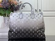 Louis Vuitton LV OnTheGo MM Frost 35x27x14cm - 3