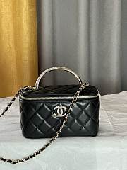 Chanel Vanity Top Handle Lambskin Black 17cm - 1