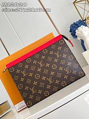 Louis Vuitton LV Pochette Voyage MM Red 27x21x6cm - 1