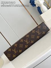 Louis Vuitton LV Pochette Voyage MM Red 27x21x6cm - 5