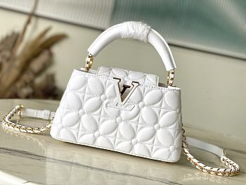 Louis Vuitton LV Capucines East-West Mini White 22x12x8cm