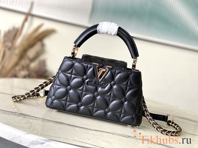 Louis Vuitton LV Capucines East-West Mini Black 22x12x8cm - 1