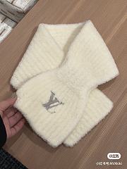 Louis Vuitton Only LV Mini Comfy White Scarf 70x13cm - 4