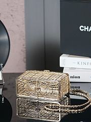 Chanel 25C Gold Bag 14x16x7.5cm - 3