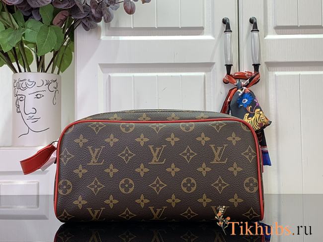 Louis Vuitton LV Dopp Kit Toilet Pouch Red 28x15x16cm - 1